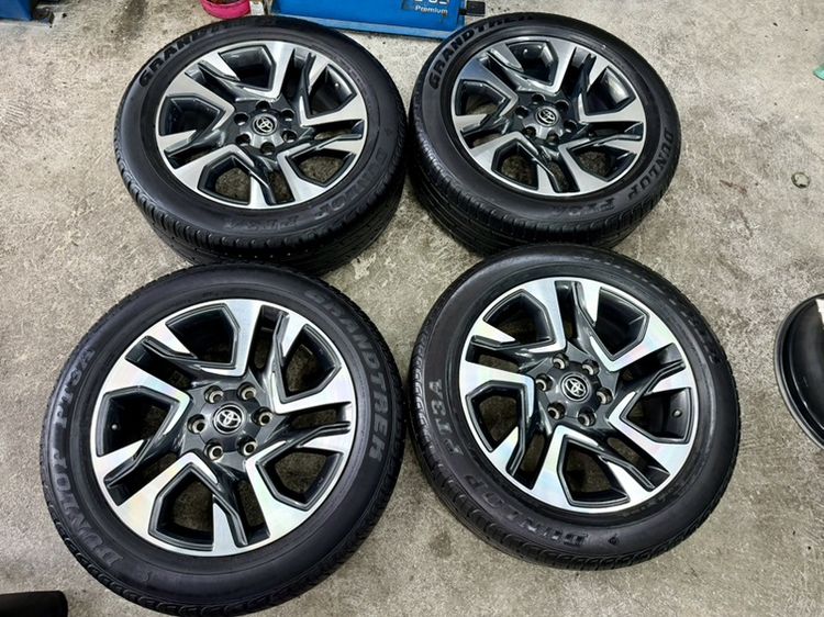 ล้อแม็ก TOYOTA LEGENDER ขอบ 20” สภาพสวยยาง DUNLOP 265-60R20 ปี 22 พร้อมใช้งาน รูปที่ 3