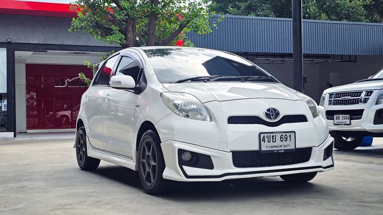 Toyota Yaris 2013 1.5 G Sedan เบนซิน ไม่ติดแก๊ส เกียร์อัตโนมัติ ขาว รูปที่ 4