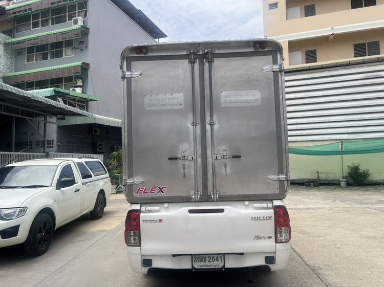 Toyota Hilux Revo 2021 2.4 J Plus Pickup ดีเซล ไม่ติดแก๊ส เกียร์ธรรมดา ขาว รูปที่ 3