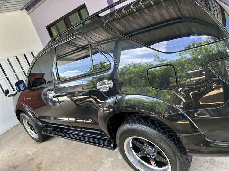 รถ Toyota Fortuner 3.0 V 4WD สี ดำ