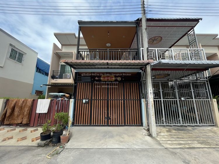 มีบางส่วน ขายด่วน ทาวน์เฮาส์ หมู่บ้านตะวันทอง 3ซอยเพชรเกษม 69 รูปที่ 2