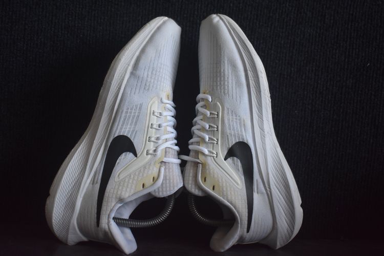 ส่งฟรี รองเท้า Nike (2022) มือสอง ของแท้ Size 42 ความยาว 26.5 ซม. รูปที่ 7
