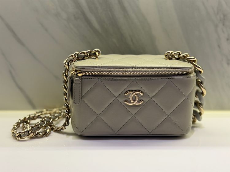 หนังแท้ Chanel vanity whit chain 