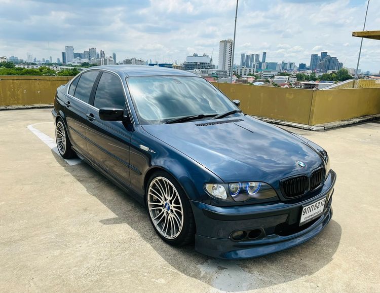 รถ BMW Series 3 323i สี น้ำเงิน