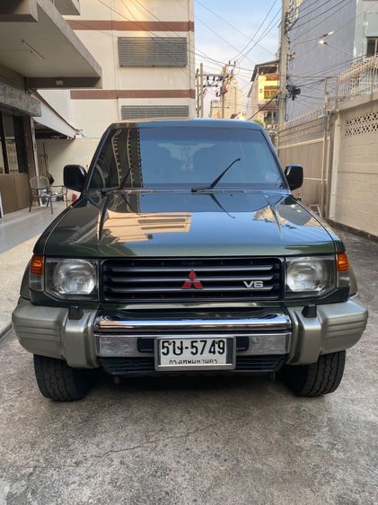 รถ Mitsubishi Pajero 3.5 GLS 4WD สี เขียว