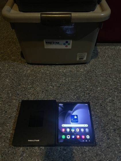 ขายSamsungFold5สีหายากice BlueและPhontom Black 256กิ๊กยกกล่องอุปกรยังไม่แกะจอสวยจอหางสุดกริปหายากมากสภาพนี้ใช้งานดีถูกมากกก รูปที่ 9