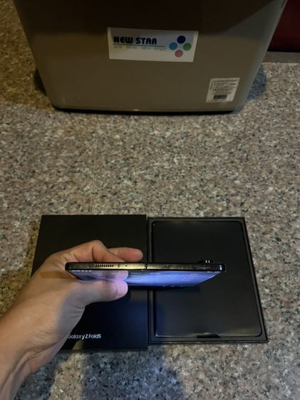 ขายSamsungFold5สีหายากice BlueและPhontom Black 256กิ๊กยกกล่องอุปกรยังไม่แกะจอสวยจอหางสุดกริปหายากมากสภาพนี้ใช้งานดีถูกมากกก รูปที่ 11