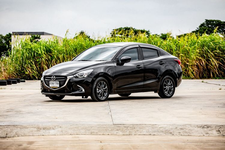 Mazda Mazda 2 2018 1.3 High Plus Sedan เบนซิน เกียร์อัตโนมัติ ดำ รูปที่ 2
