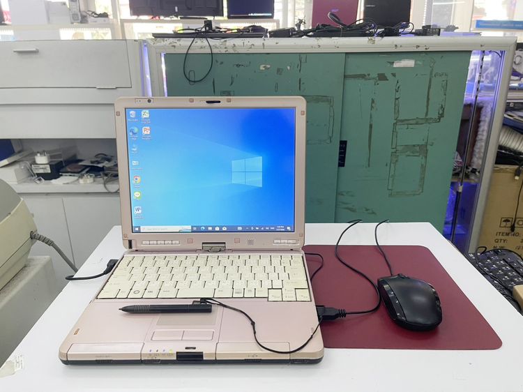 รุ่นอื่น ๆ วินโดว์ 4 กิกะไบต์ USB Fujitsu i5 Gen 2 Ram 4 ดูหนัง ฟังเพลง พิมพ์งาน ใช้งานได้ดี ราคาถูกใจ