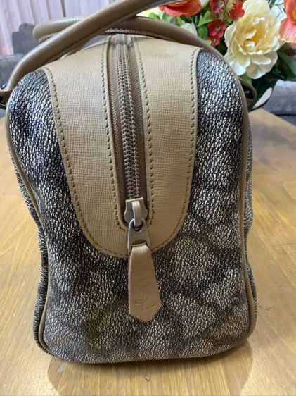 ส่งต่อ👜ส่งต่อ Yves Saint Laurent (YSL) Vintage Giraffe Print Boston Bag 🦒✨ส่งต่อกระเป๋าทรงหมอนวินเทจลายยีราฟสุดคลาสสิก สภาพนางฟ้าเก็บรักษาอย่างดี พร้อมใช้งาน รูปที่ 5