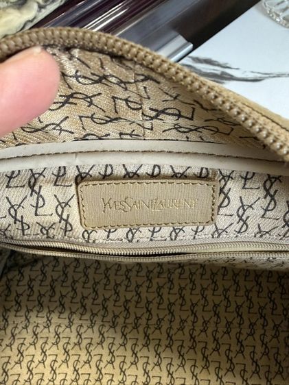 ส่งต่อ👜ส่งต่อ Yves Saint Laurent (YSL) Vintage Giraffe Print Boston Bag 🦒✨ส่งต่อกระเป๋าทรงหมอนวินเทจลายยีราฟสุดคลาสสิก สภาพนางฟ้าเก็บรักษาอย่างดี พร้อมใช้งาน รูปที่ 8