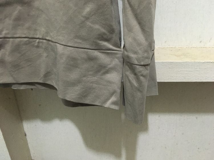 เสื้อ คาดิแกน AIRism แบรนด์ UNIQLO สีกากีอมเทา รูปที่ 6