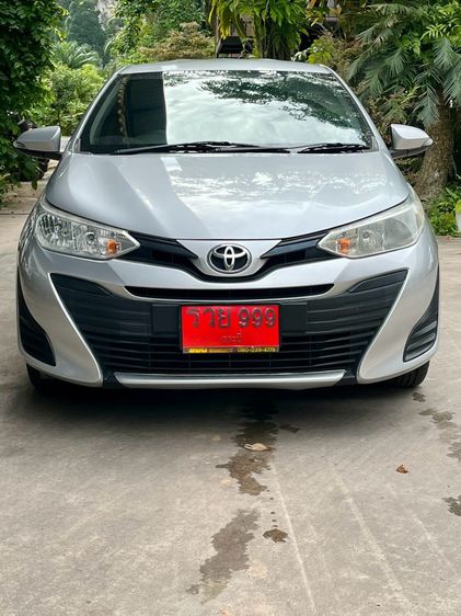 Toyota Yaris 2017 1.2 E Sedan เบนซิน ไม่ติดแก๊ส เกียร์อัตโนมัติ เงิน รูปที่ 2