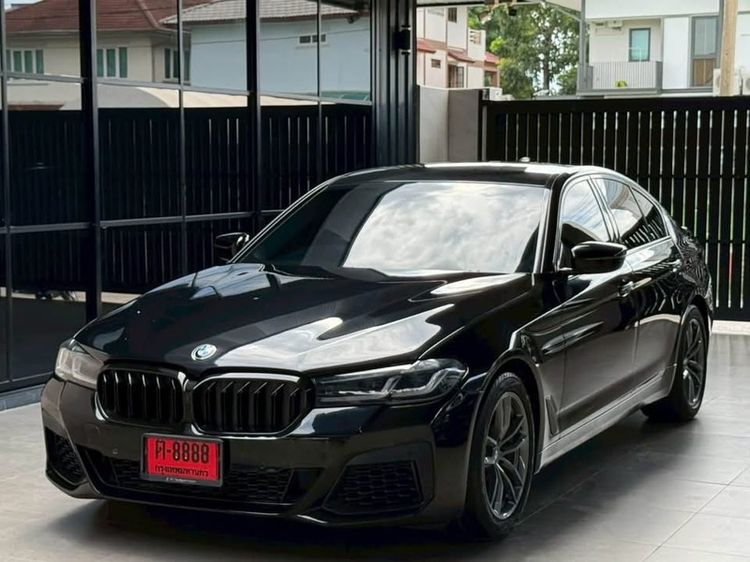 รถ BMW Series 5 520d สี ดำ