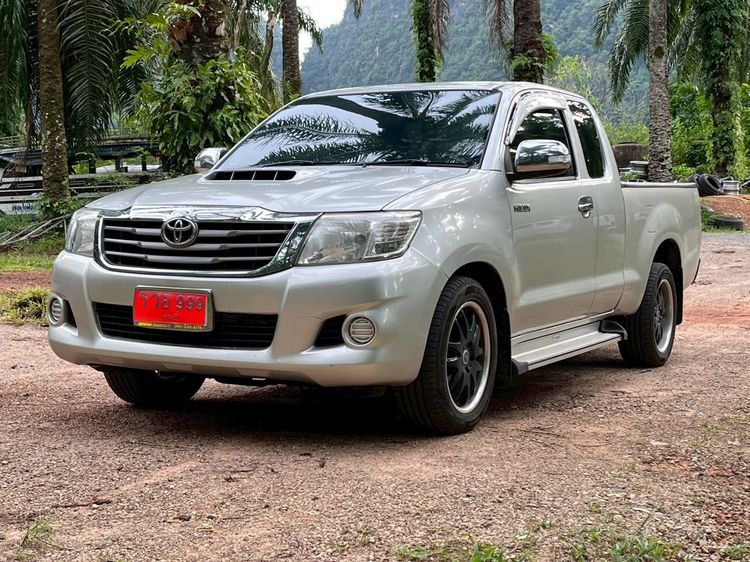 รถ Toyota Hilux Vigo Champ Smart Cab 2.5 E สี บรอนซ์เงิน