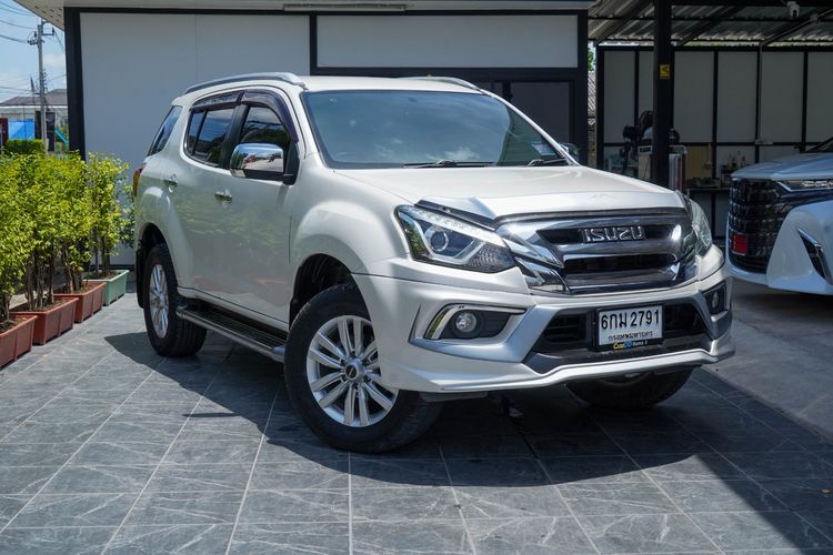 Isuzu MU-X 2017 3.0 4WD Utility-car ดีเซล ไม่ติดแก๊ส เกียร์อัตโนมัติ ขาว รูปที่ 3
