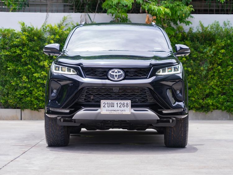 Toyota Fortuner 2021 2.4 Legender 4WD Utility-car ดีเซล ไม่ติดแก๊ส เกียร์อัตโนมัติ ดำ รูปที่ 2