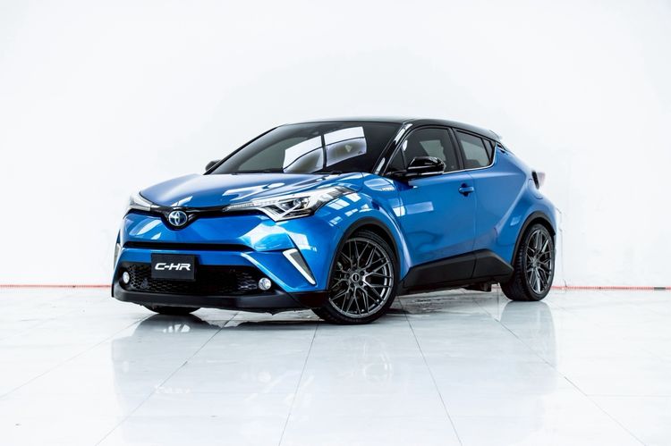 รถ Toyota C-HR 1.8 HV Hi สี น้ำเงิน