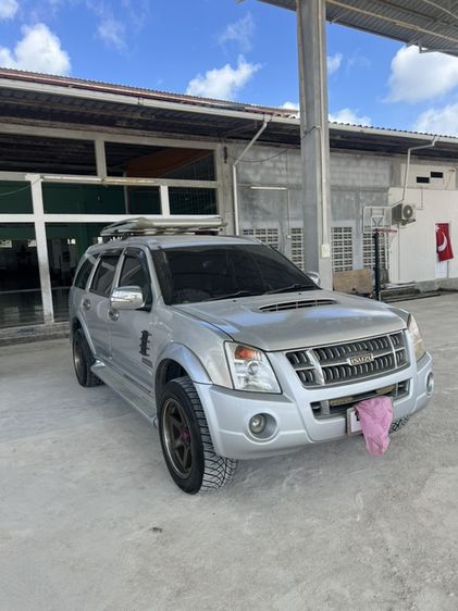 รถ Isuzu MU-7 3.0 สี เทา