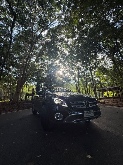 รถ Mercedes-Benz GLA-Class GLA200 สี ดำ