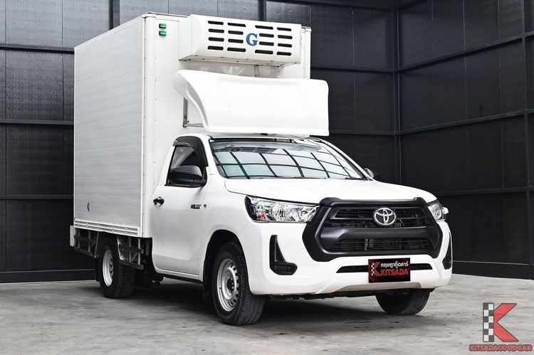 รถ Toyota Hilux Revo 2.4 Entry สี ขาว