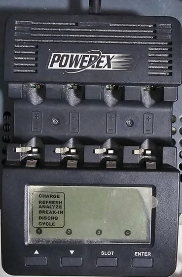 เครื่องชาร์จและวิเคราะห์แบตเตอรี่ POWEREX MH-C9000 มือสอง สภาพ 90 เปอร์เซ็นต์ รูปที่ 2
