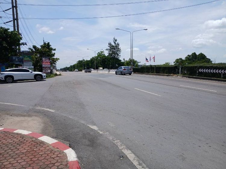ขายที่ดินทำเลทอง 323 ไร่