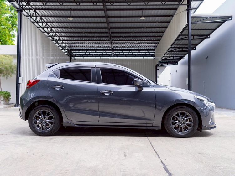 Mazda Mazda 2 2018 1.3 High Plus Sedan เบนซิน ไม่ติดแก๊ส เกียร์อัตโนมัติ เทา รูปที่ 2