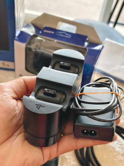 - PlayStation 4 Pro 1TB Gaming Console CUH 7218 รูปที่ 9