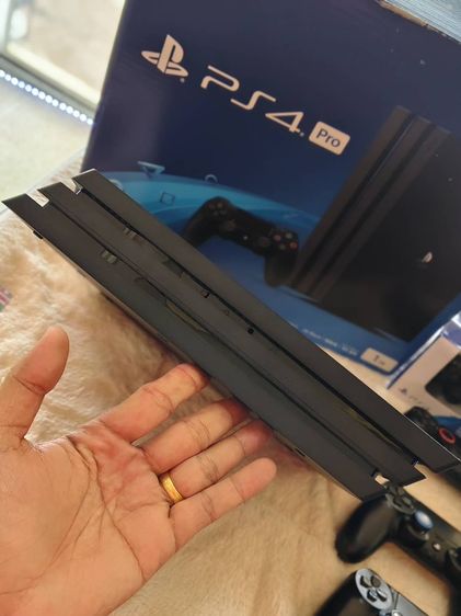 - PlayStation 4 Pro 1TB Gaming Console CUH 7218 รูปที่ 8