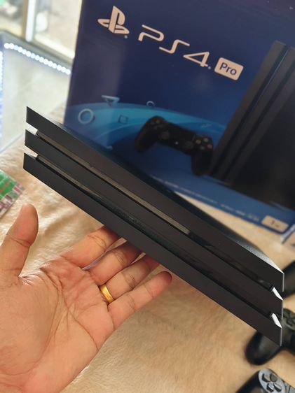 - PlayStation 4 Pro 1TB Gaming Console CUH 7218 รูปที่ 6