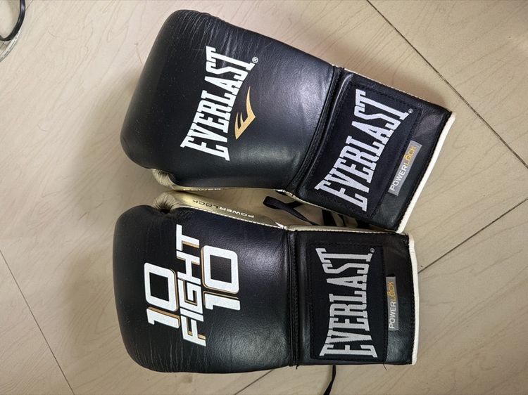 มวย นวม Everlast รุ่นพิเศษ 10Fight10