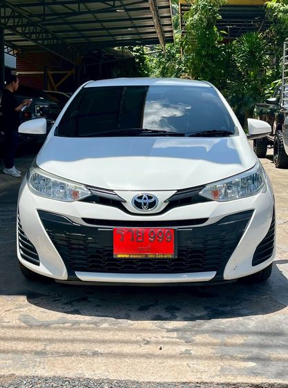 Toyota Yaris 2018 1.2 E Sedan เบนซิน ไม่ติดแก๊ส เกียร์อัตโนมัติ ขาว รูปที่ 2