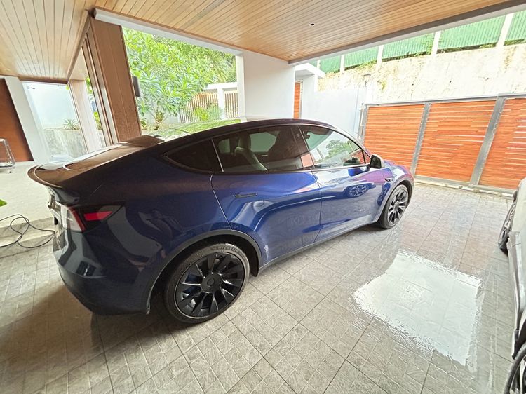 Tesla Model Y 2023 Long Range RWD Sedan ไฟฟ้า ไม่ติดแก๊ส เกียร์อัตโนมัติ น้ำเงิน รูปที่ 4