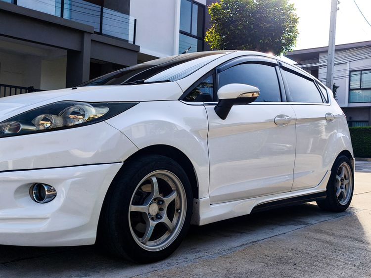 Ford Fiesta 2012 1.6 Sport Sedan เบนซิน เกียร์อัตโนมัติ ขาว รูปที่ 4
