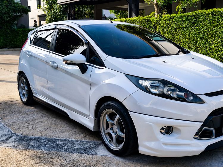 Ford Fiesta 2012 1.6 Sport Sedan เบนซิน เกียร์อัตโนมัติ ขาว รูปที่ 3