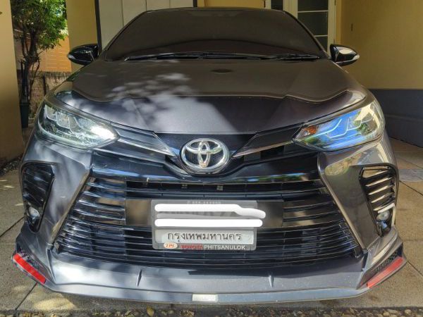 รถ Toyota Yaris ATIV 1.2 Sport Premium สี เทา