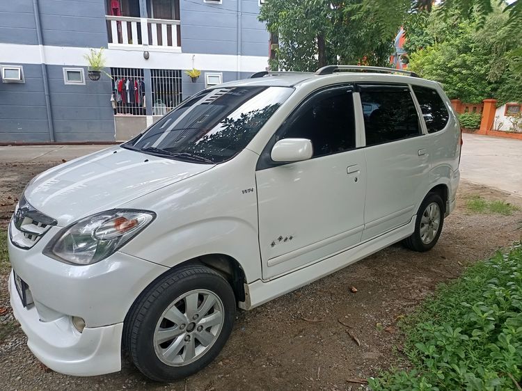 Toyota Avanza 2011 1.5 E เบนซิน รูปที่ 3