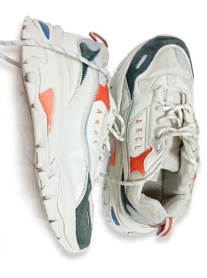 อื่นๆ รองเท้าผ้าใบ หนัง PU UK 6.5 | EU 40 | US 8 รองเท้า AKIII🔥 ปล่อยต่อ AKIII CLASSIC ของแท้ 100% 🔥👟 รุ่นยอดฮิต สีขาวส้ม-น้ำเงิน ใส่สวยแมทช์ง่าย📏 Size : 260 / US M8 / EU 40