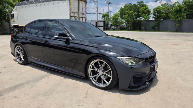 BMW Series 3 2013 320d Sedan ดีเซล เกียร์อัตโนมัติ ดำ รูปที่ 2