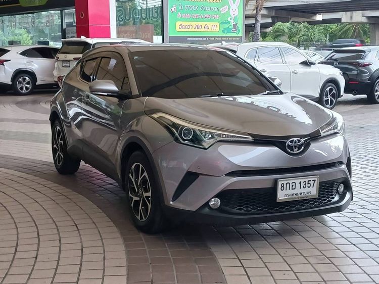 Toyota C-HR 2019 1.8 Hybrid Mid Utility-car เบนซิน ไม่ติดแก๊ส เกียร์อัตโนมัติ เทา รูปที่ 3