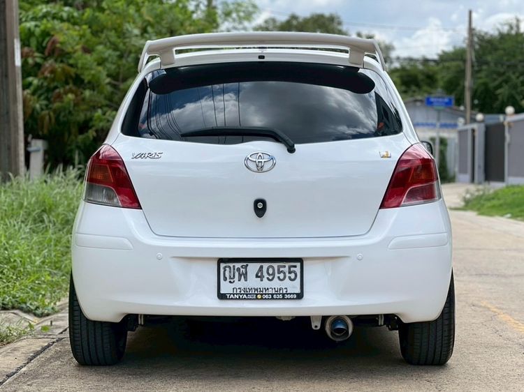 Toyota Yaris 2011 1.5 J Sedan เบนซิน ไม่ติดแก๊ส เกียร์อัตโนมัติ ขาว รูปที่ 4