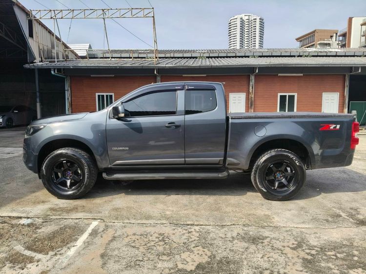 รถ Chevrolet Colorado 2.5 LT Z71 สี เทา