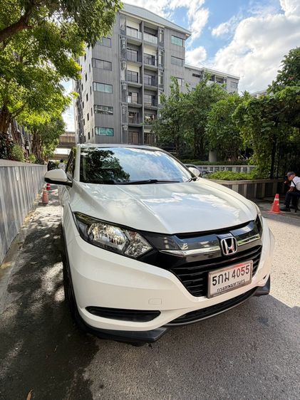 รถ Honda HR-V 1.8 S สี ขาว