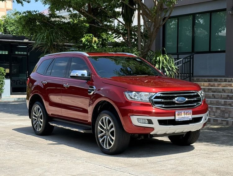 รถ Ford Everest 2.0 Titanium Plus สี แดง