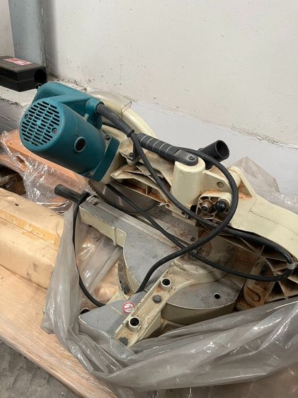 อุปกรณ์เครื่องมือช่าง เลื่อยองศา Makita รุ่น LS1212