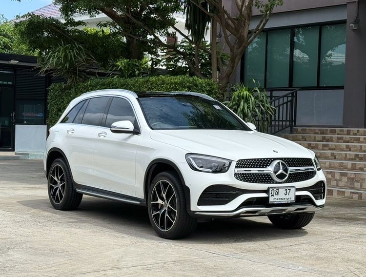 Mercedes-Benz GLC-Class 2023 GLC300e Utility-car ปลั๊กอินไฮบริด (PHEV) ไม่ติดแก๊ส เกียร์อัตโนมัติ ขาว