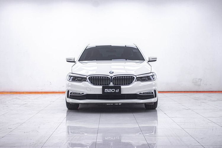 BMW Series 5 2017 520d Sedan ดีเซล ไม่ติดแก๊ส เกียร์อัตโนมัติ ขาว รูปที่ 4