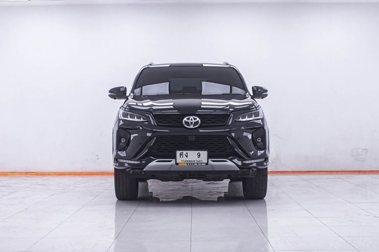 Toyota Fortuner 2022 2.4 Legender Utility-car ดีเซล ไม่ติดแก๊ส เกียร์อัตโนมัติ ดำ รูปที่ 4