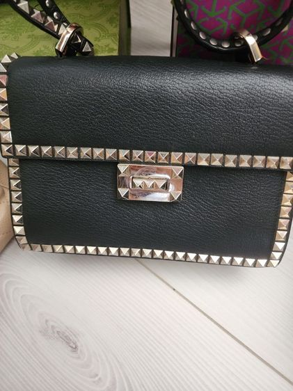🖤 Valentino Garavani Rockstud Shoulder Bag Used Like New รูปที่ 3
